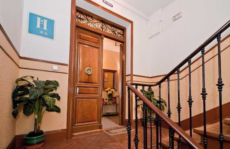 Oporto Guest house 2*