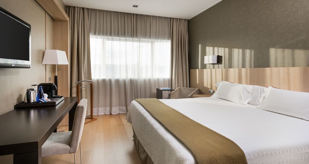 Nh Ribera Del Manzanares Hotel