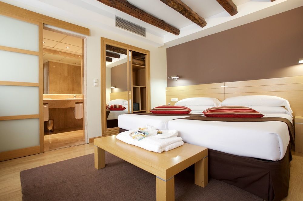 Hotel Francisco I 4*