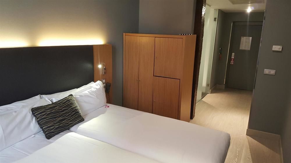 Petit Palace Tres Cruces 3* Madrid