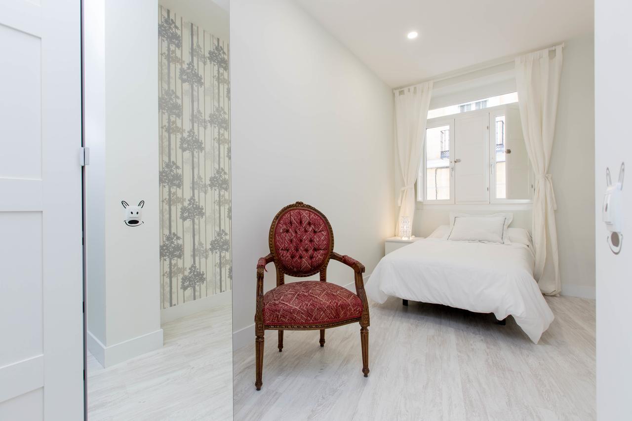 Book In - Cascorro Deluxe