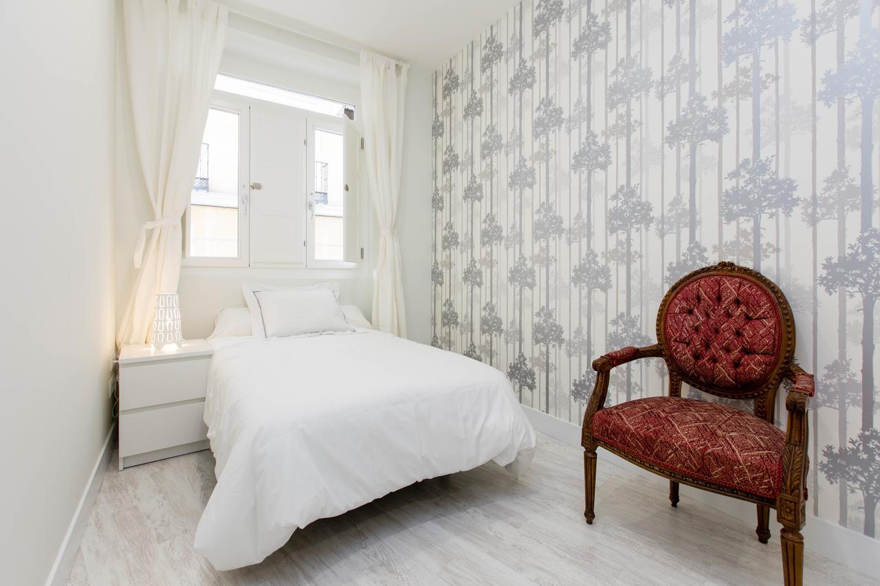Book In - Cascorro Deluxe *