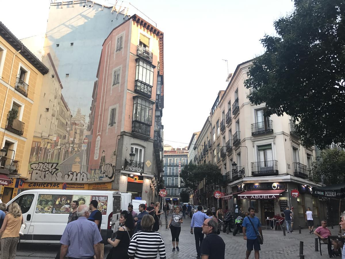El Botones - Puerta Del Sol * Madrid