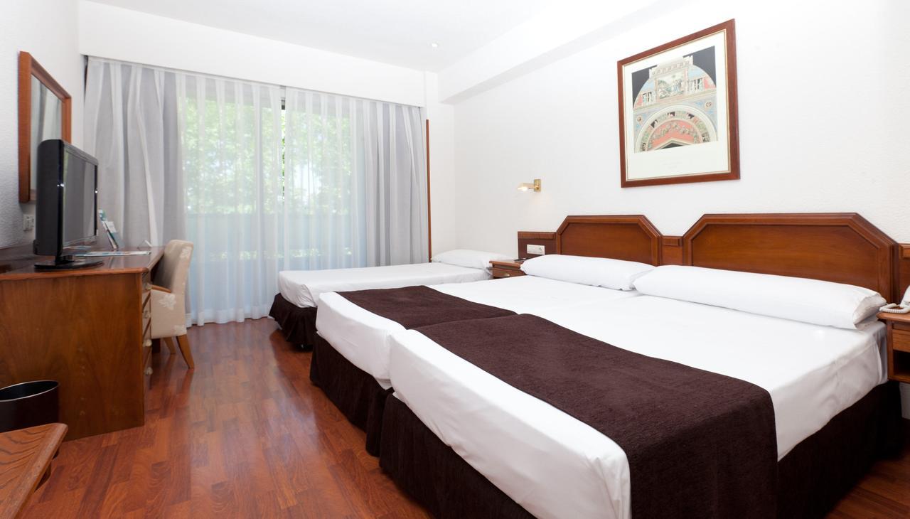 Senator Barajas Hotel