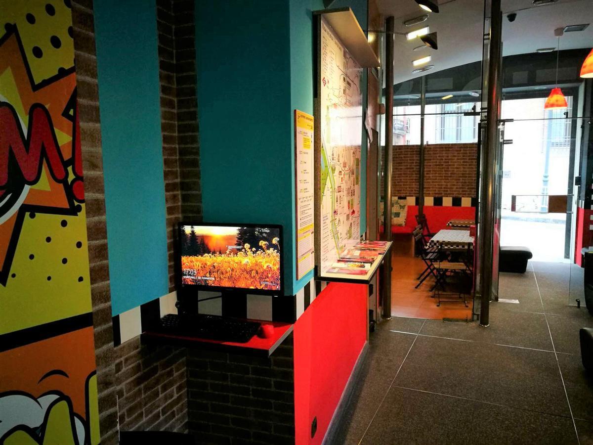 Urban Hostal