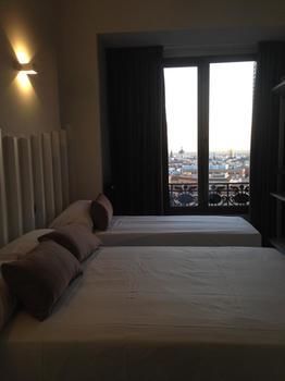 Gran Via 44 Hostal *