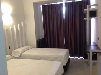 Hostal Gran Via 44 *