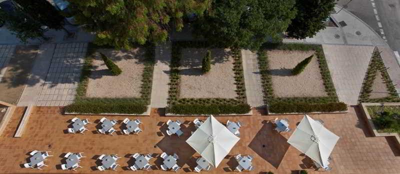 Apartahotel Compostela 3*