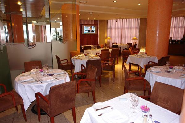 Hotel Ac Carlton 4*
