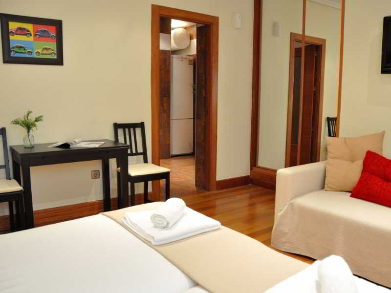 Apartahotel New Point 3*