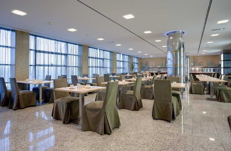 Crowne Plaza Airport 4* Madrid