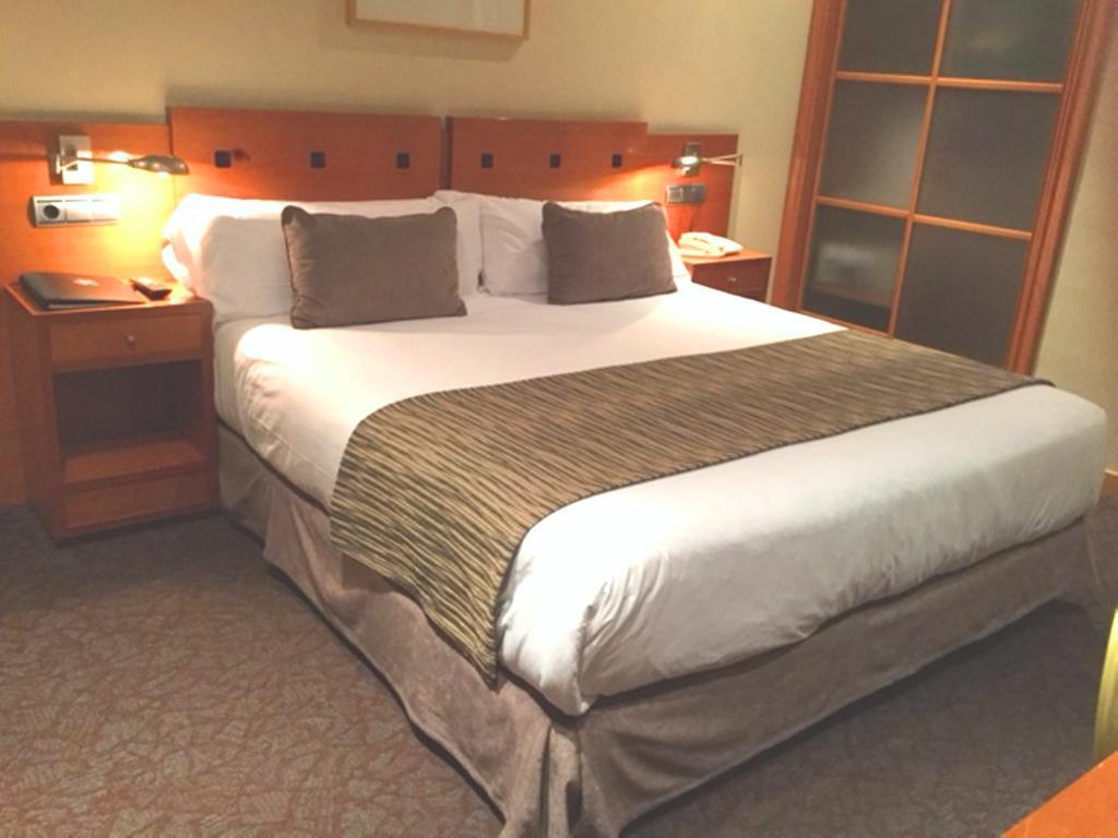 Hotel Petit Palace Arturo Soria Alcala 4*