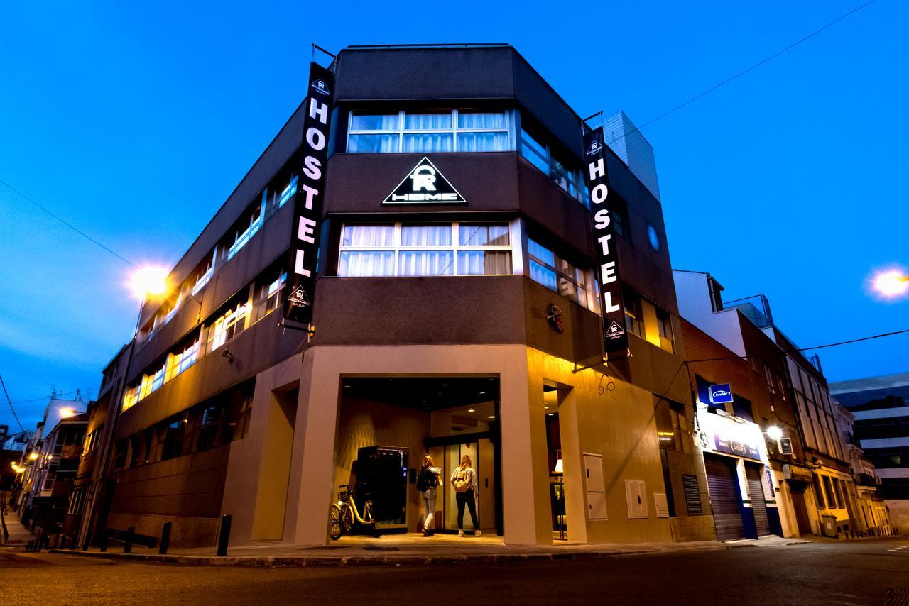 Far Bernabeu Hostal Madrid
