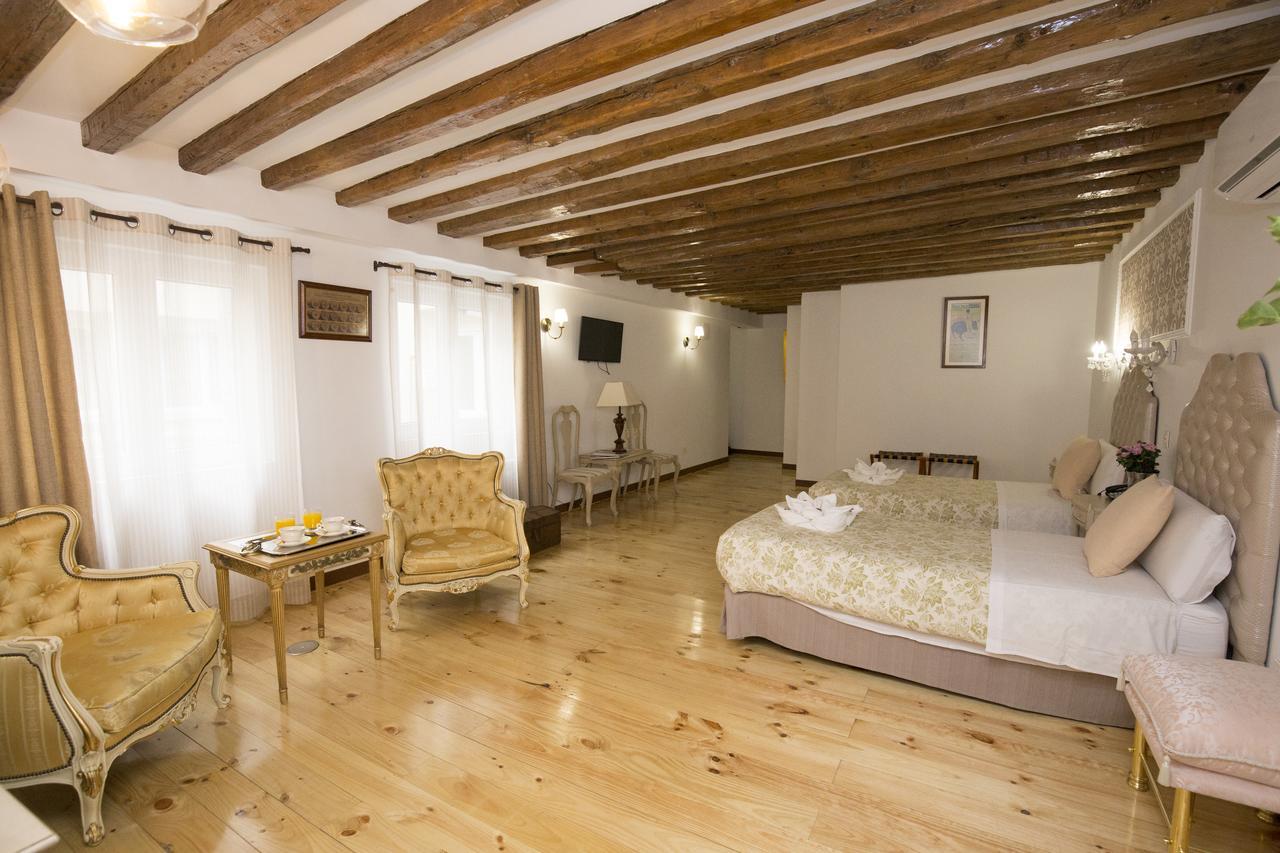 Guest house Palace Madrid