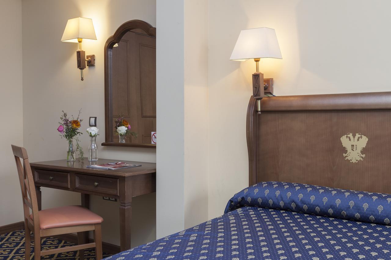 Agora Juan De Austria Hotel 4*