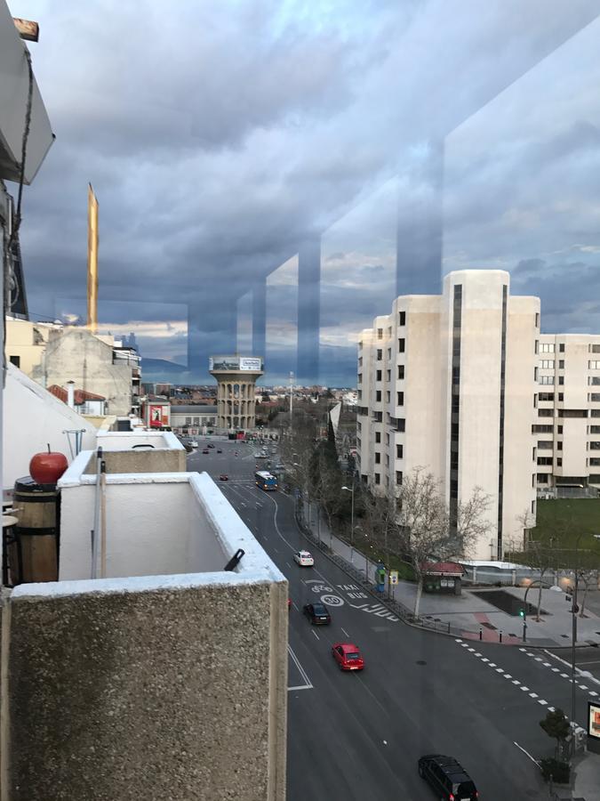 Apartamento Atico Puerta De Europa Madrid