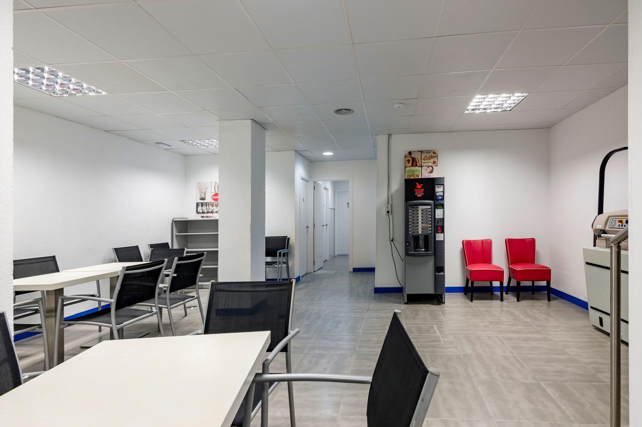 Ah - Alfred Hostel Hostal Madrid