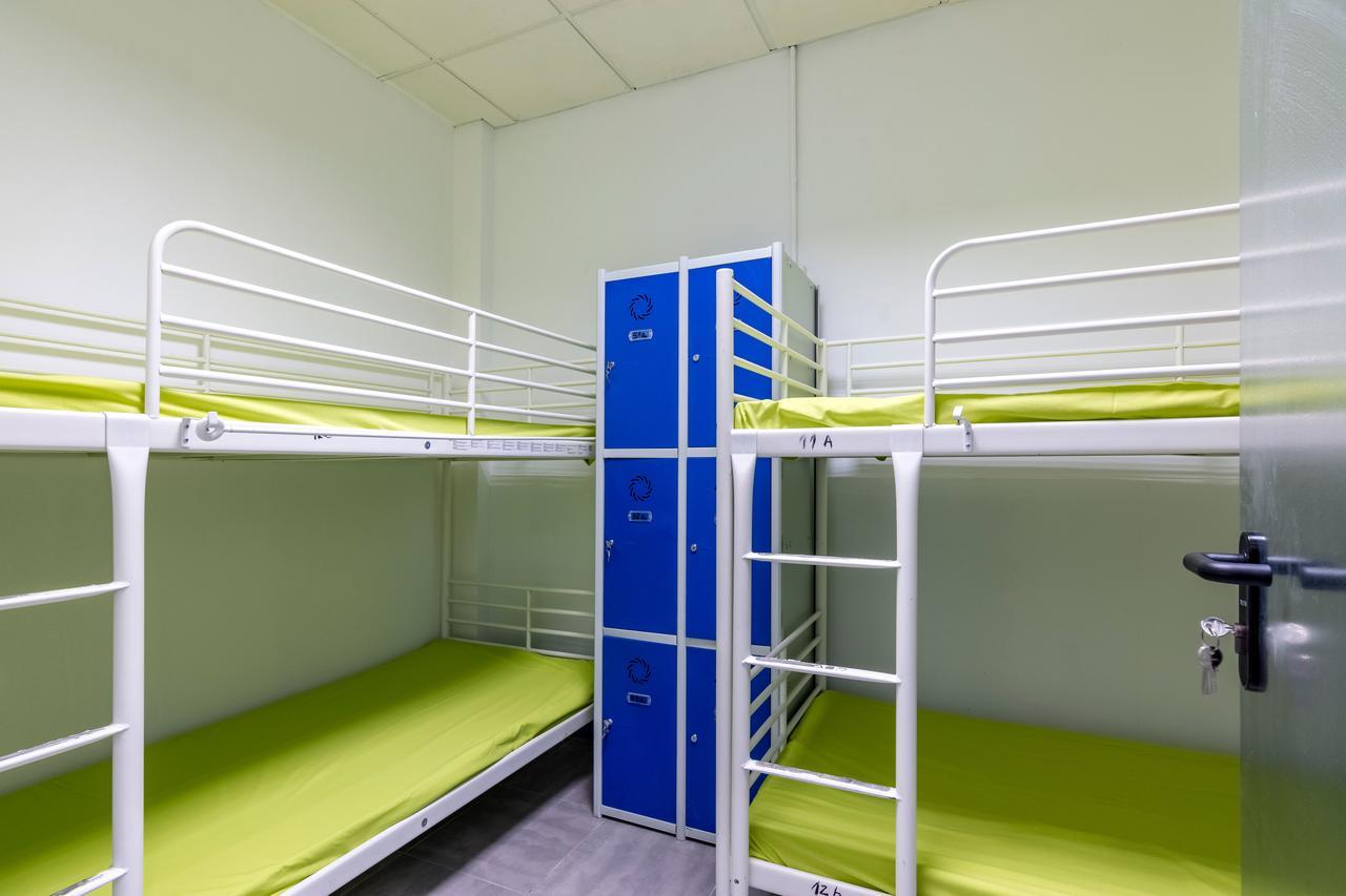 Hostal Ah - Alfred Hostel