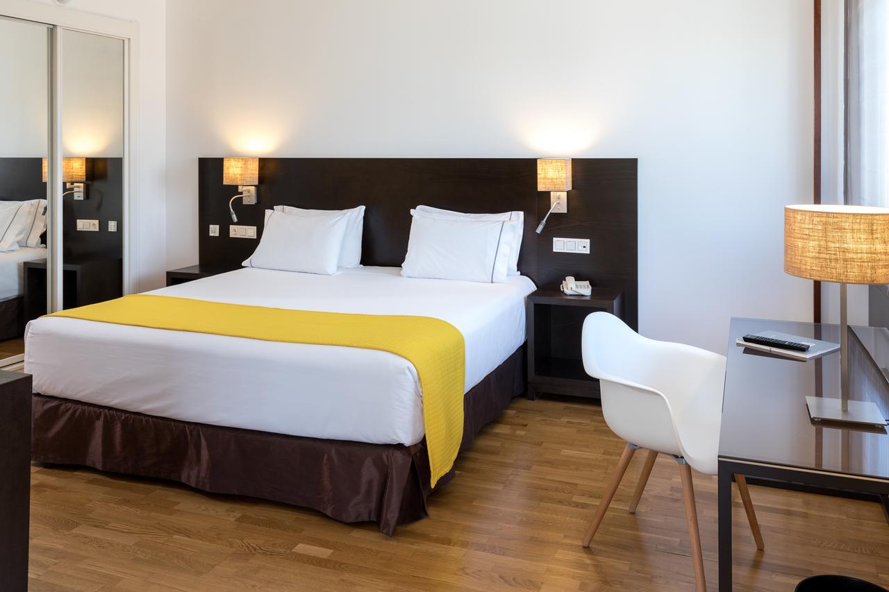 Rafaelhoteles Atocha 4*