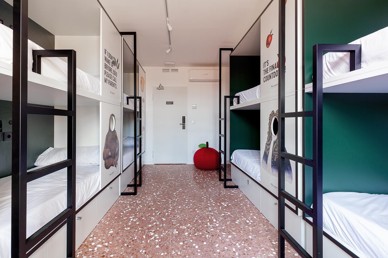 Hostal 2060 The Newton *