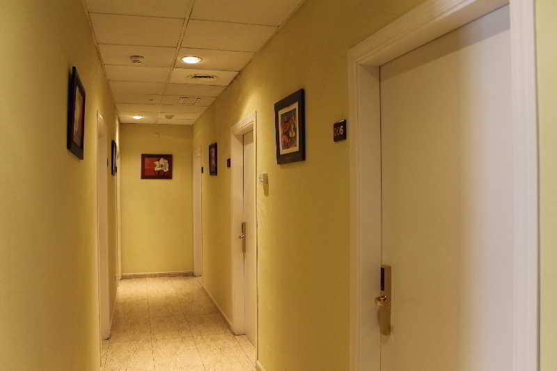 Barajas Plaza Hotel 3*