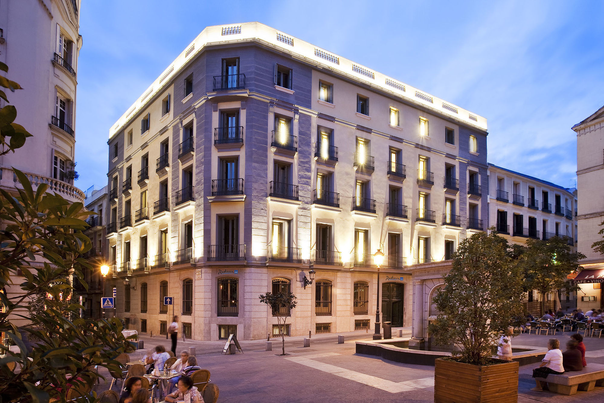 Hotel Radisson Blu Hotel, Prado 4*