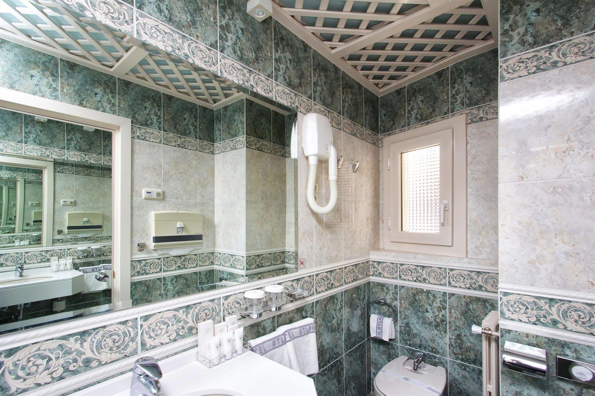 Atlántico Hotel 4*