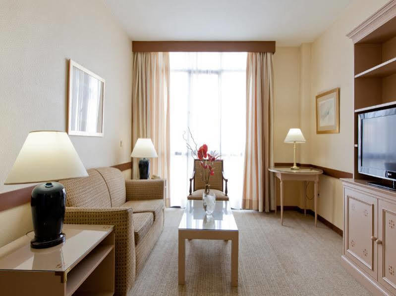 Espahotel Plaza Basílica Apartahotel 3*