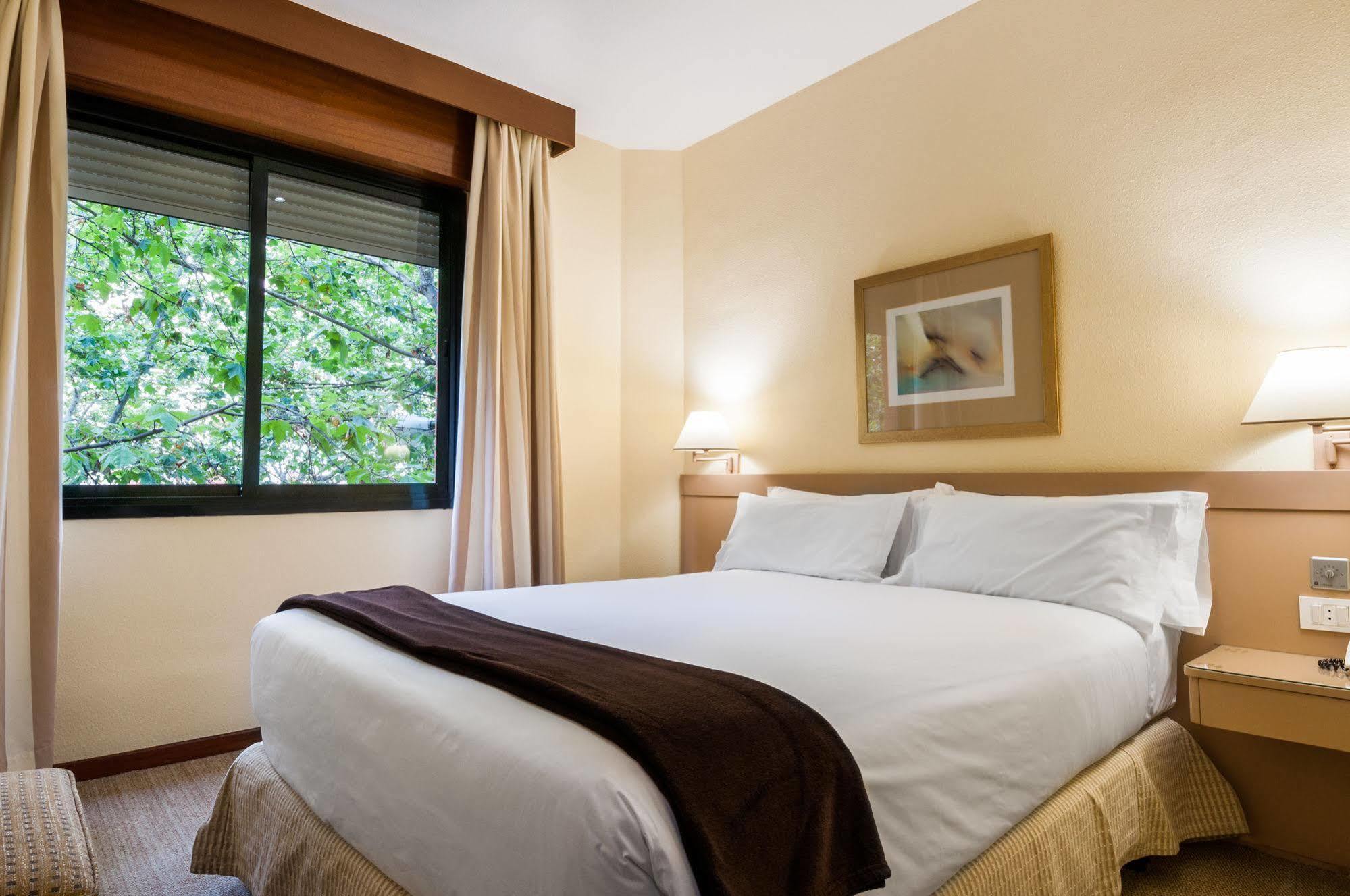 Espahotel Plaza Basílica Apartahotel