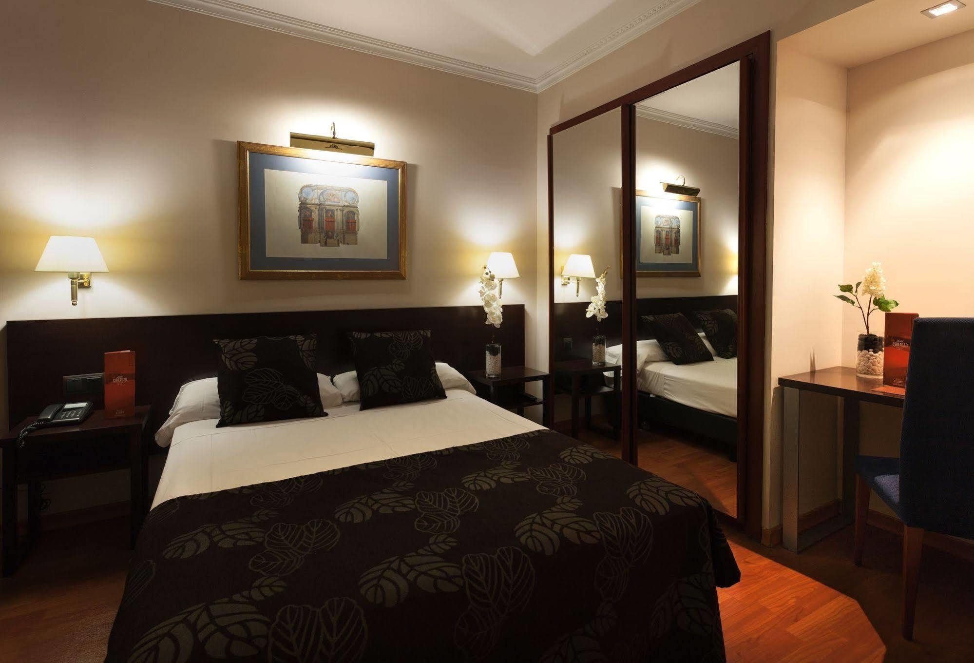 Cortezo Hotel 3*