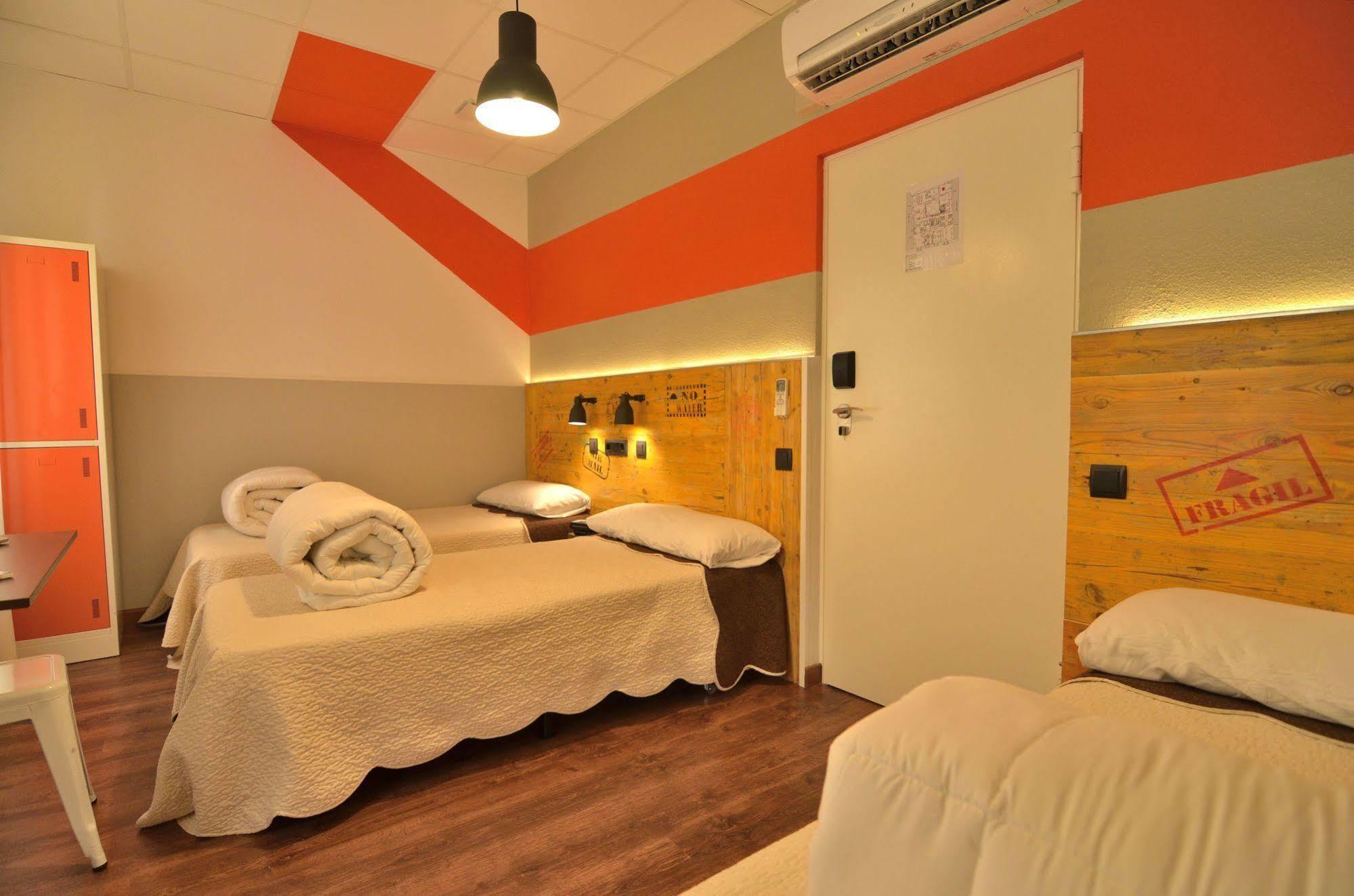 Far Atocha Hostal Madrid