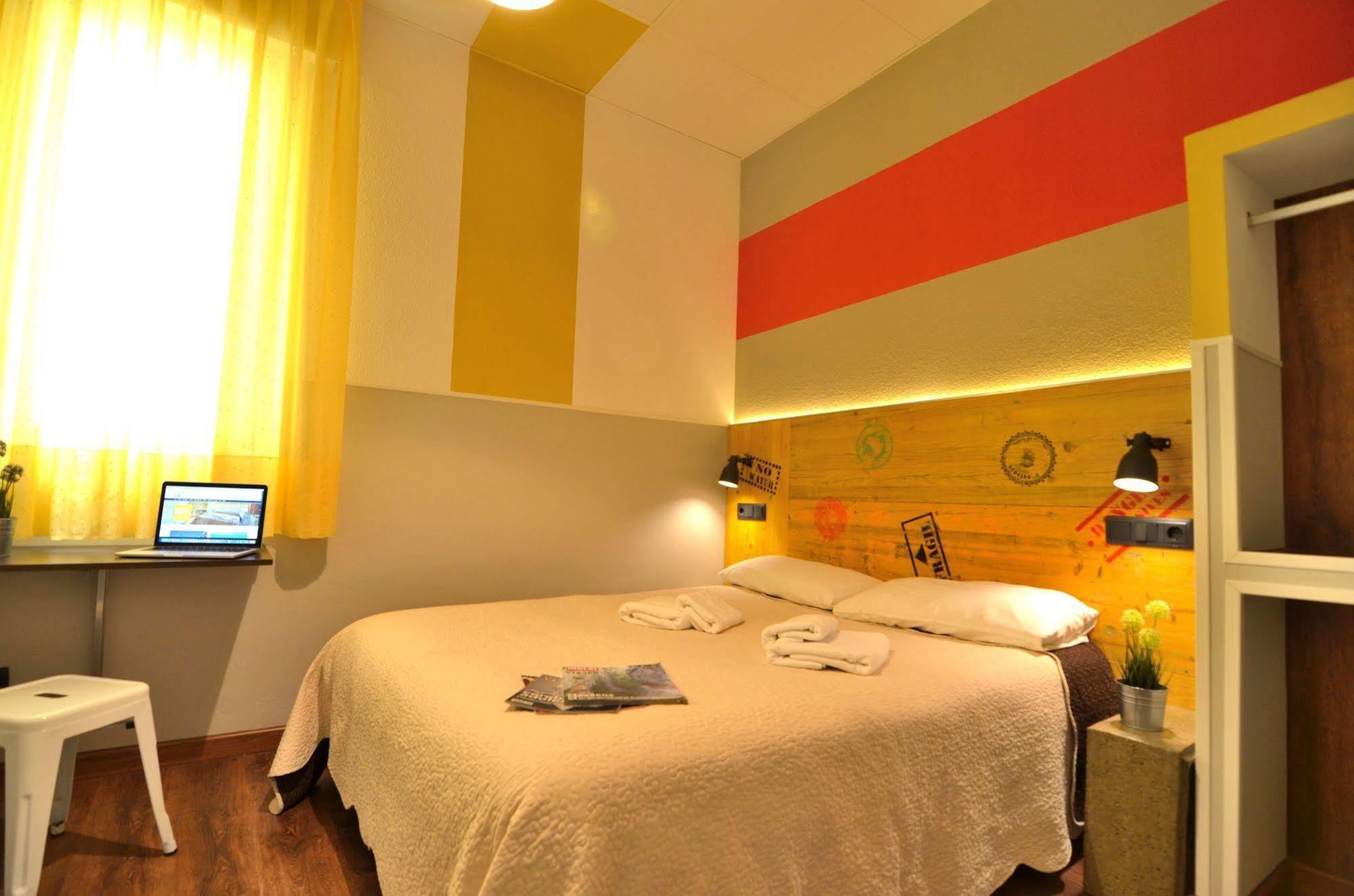 Far Atocha Hostal *