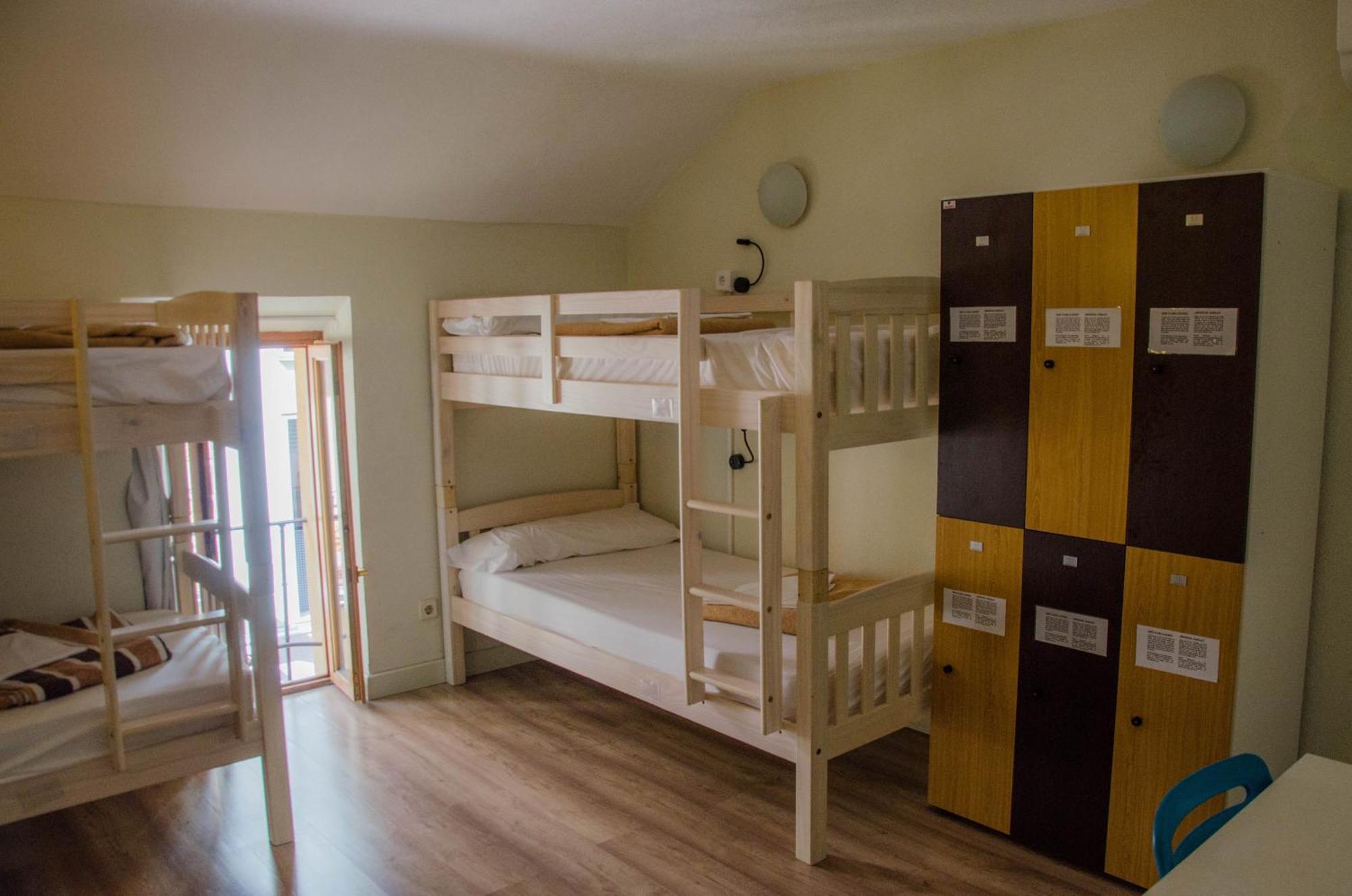Mad4you Hostal