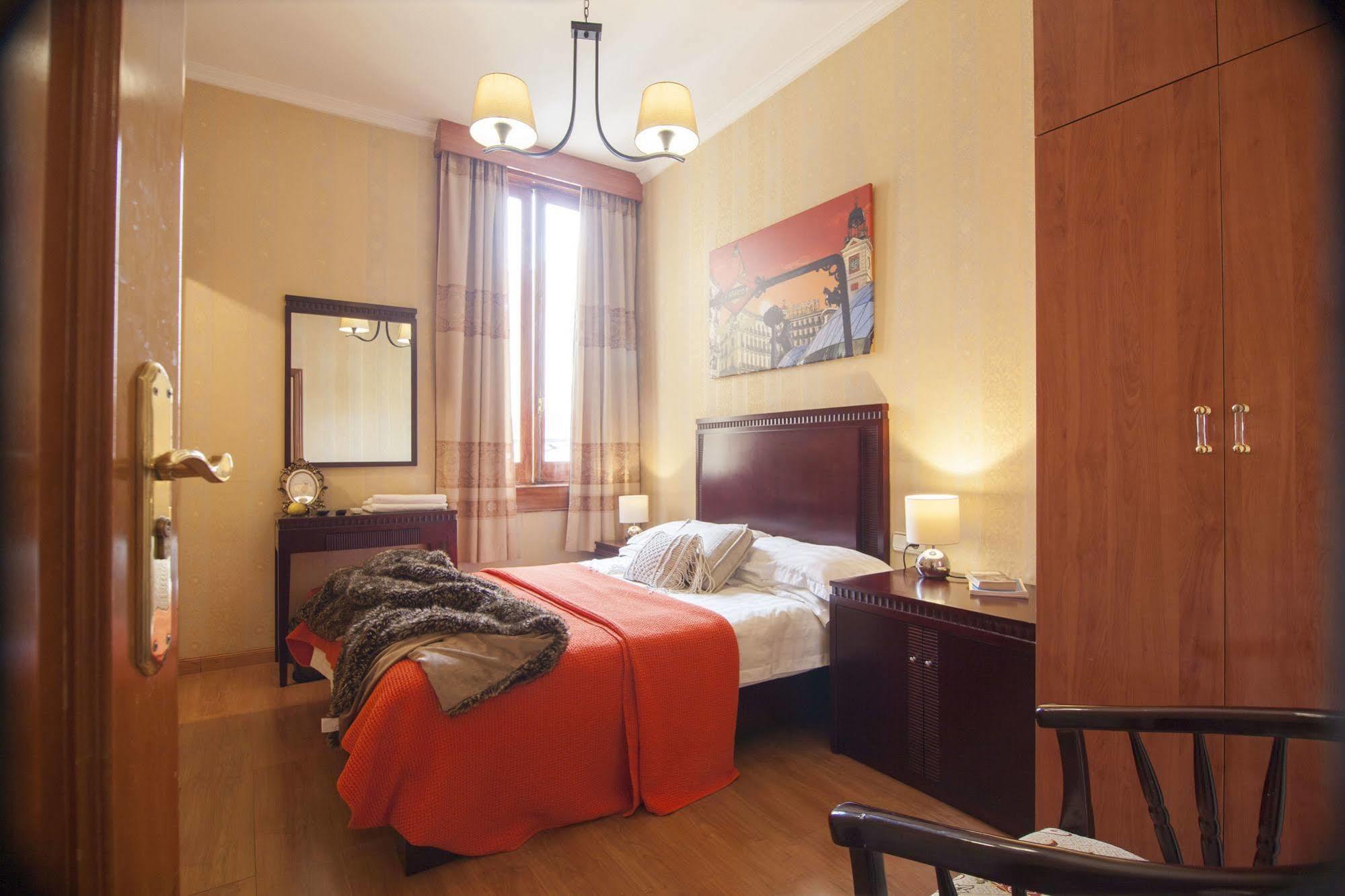 La Casa Del Madrile\u00f1o Hotel