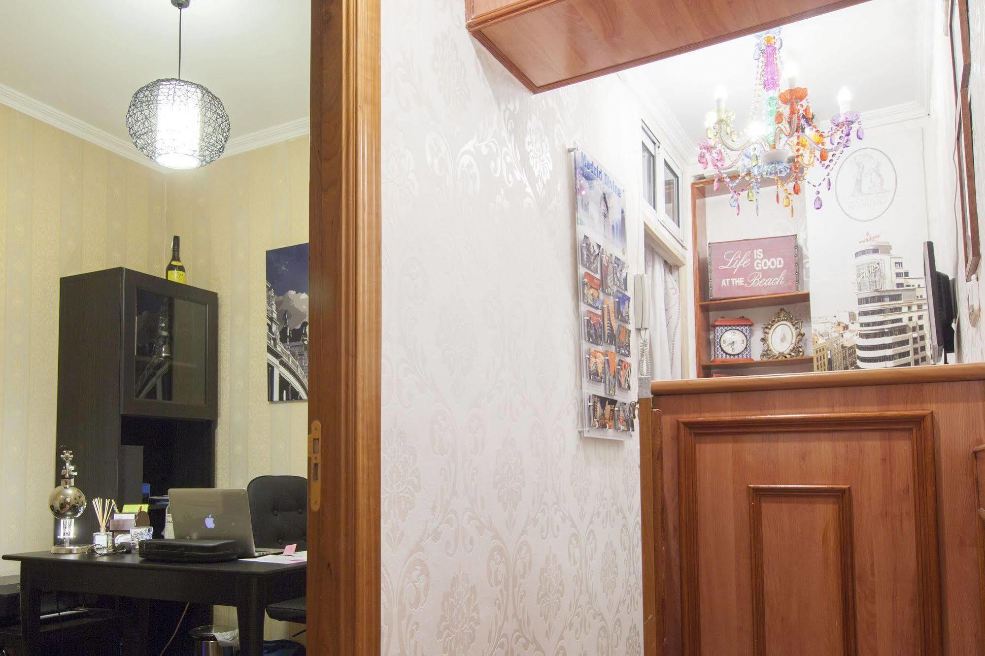 Hotel La Casa Del Madrile\u00f1o