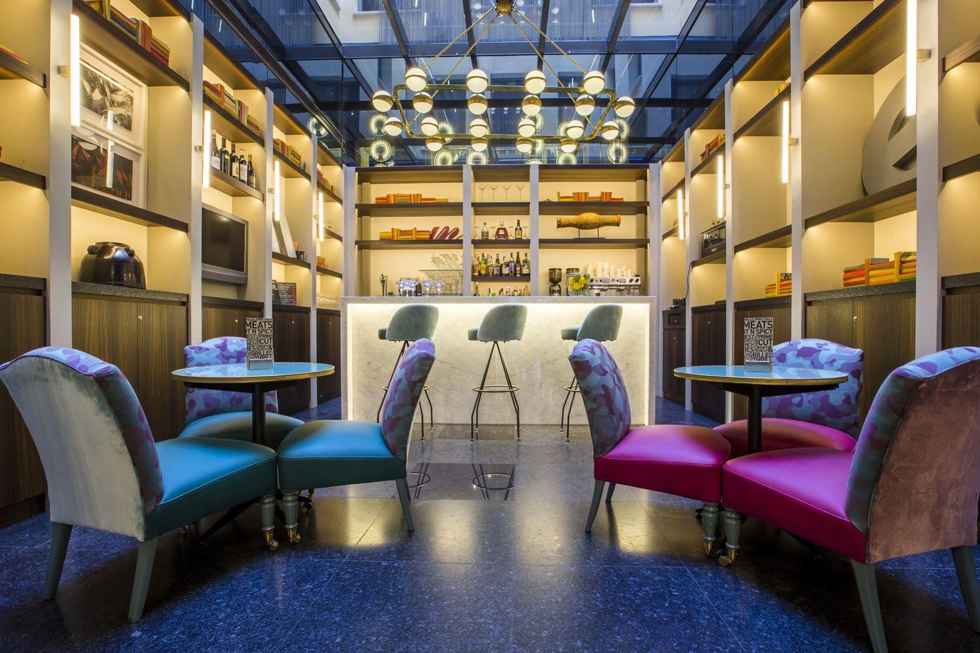 Hotel Radisson Blu Hotel, Prado 4*