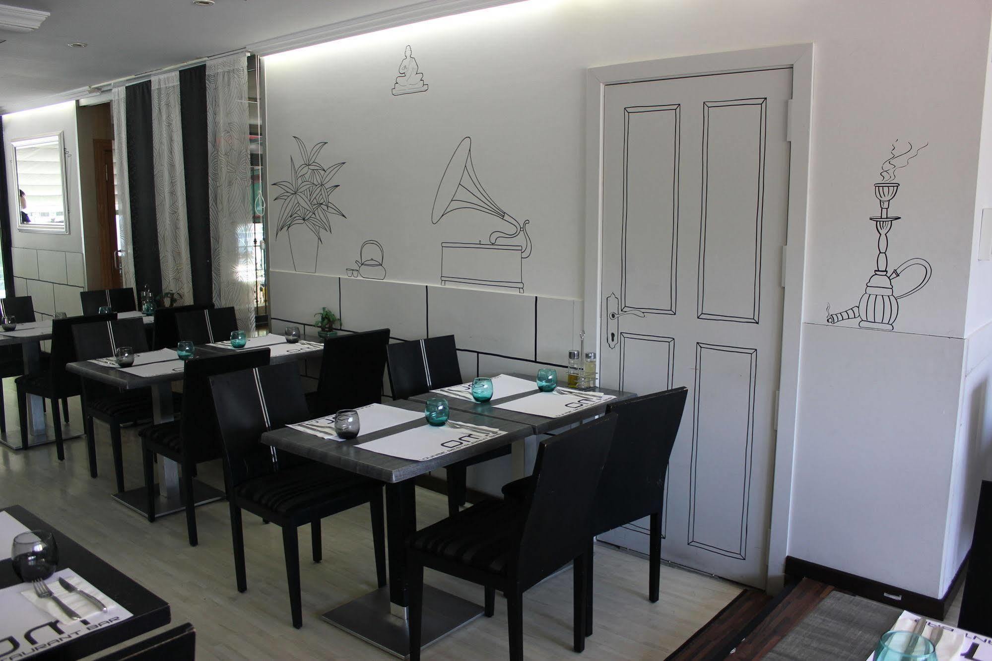 Hotel Feria De