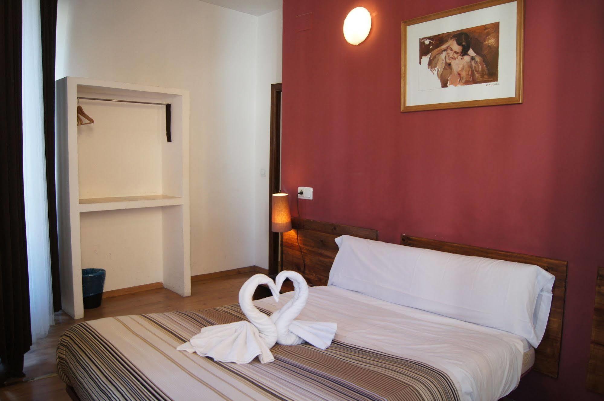 A Nuestra Senora De La Paloma Hostal