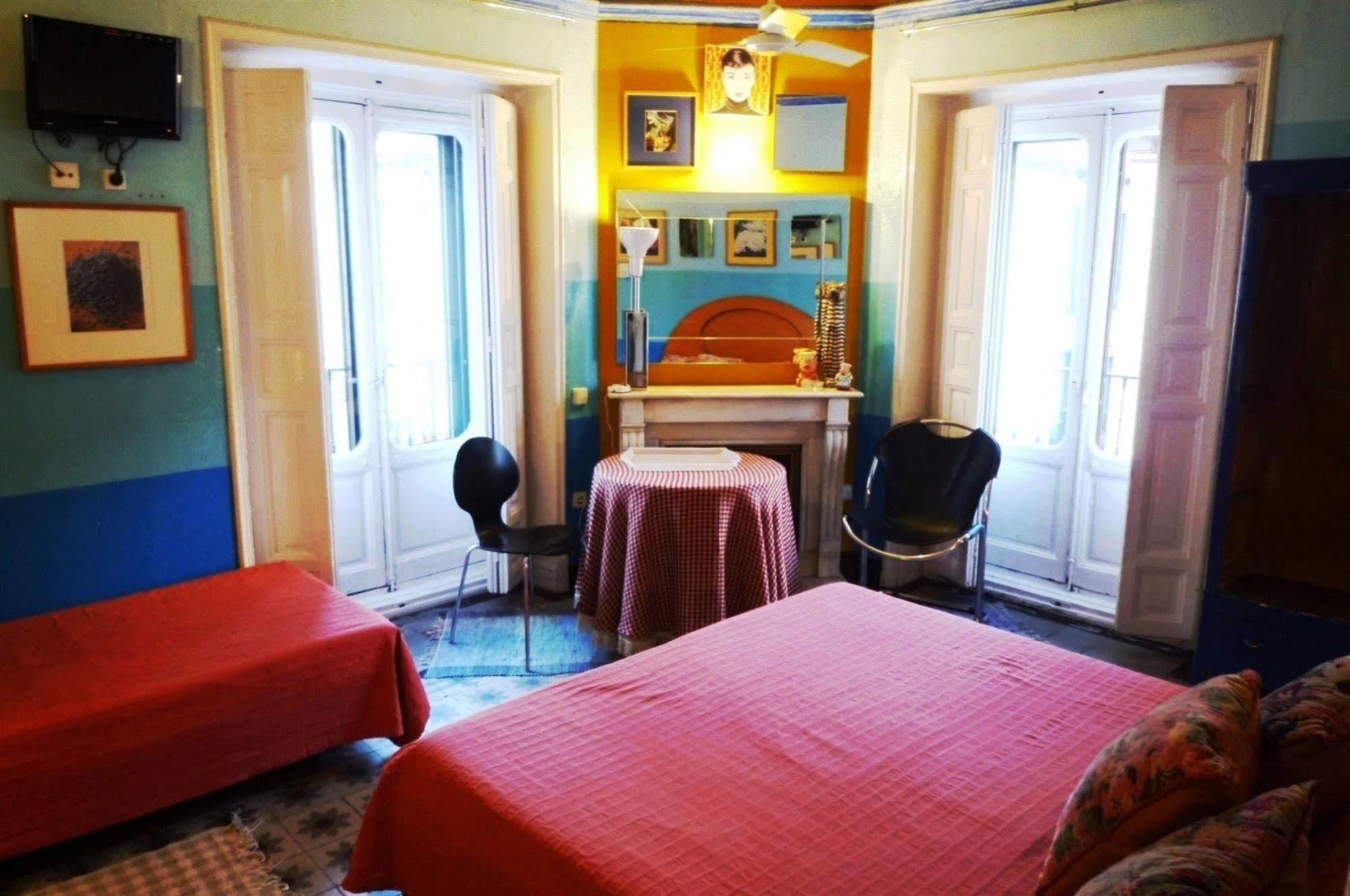 Casa De Huespedes Dolce 2*