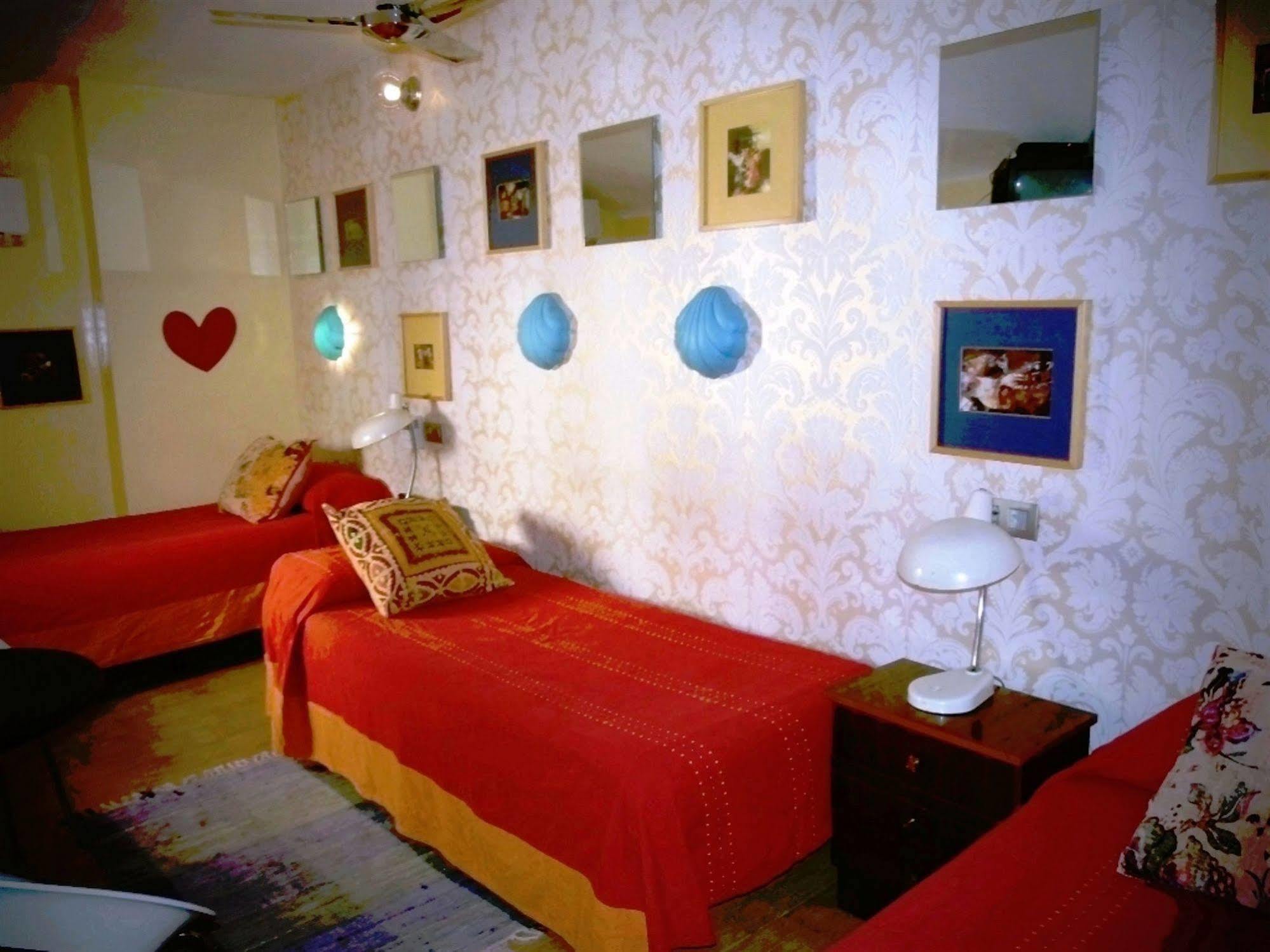 Pensión Casa De Huespedes Dolce 2*