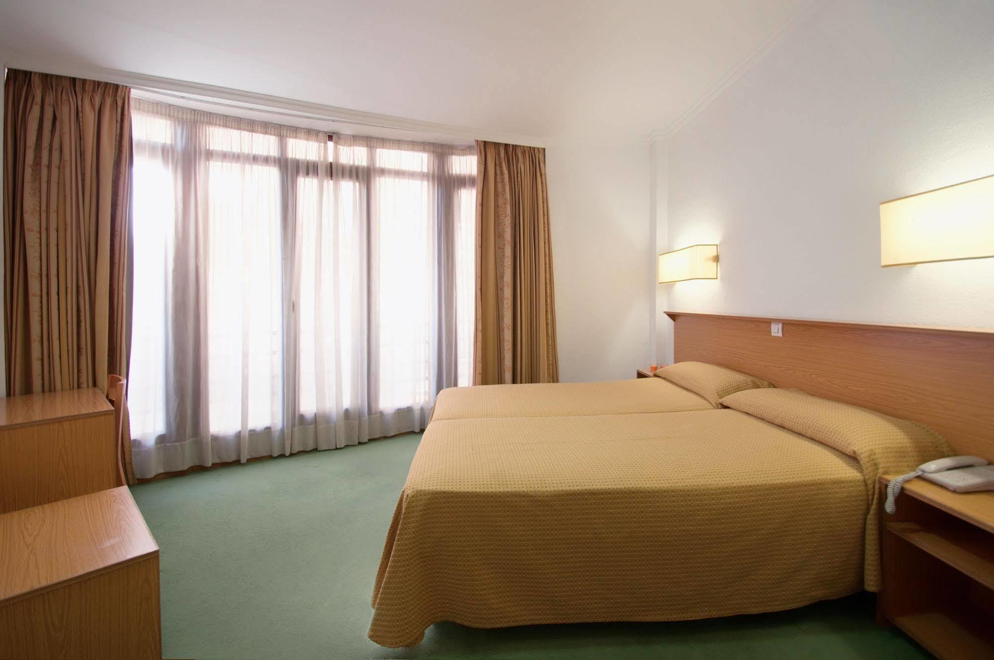 Madrisol Hotel 2*