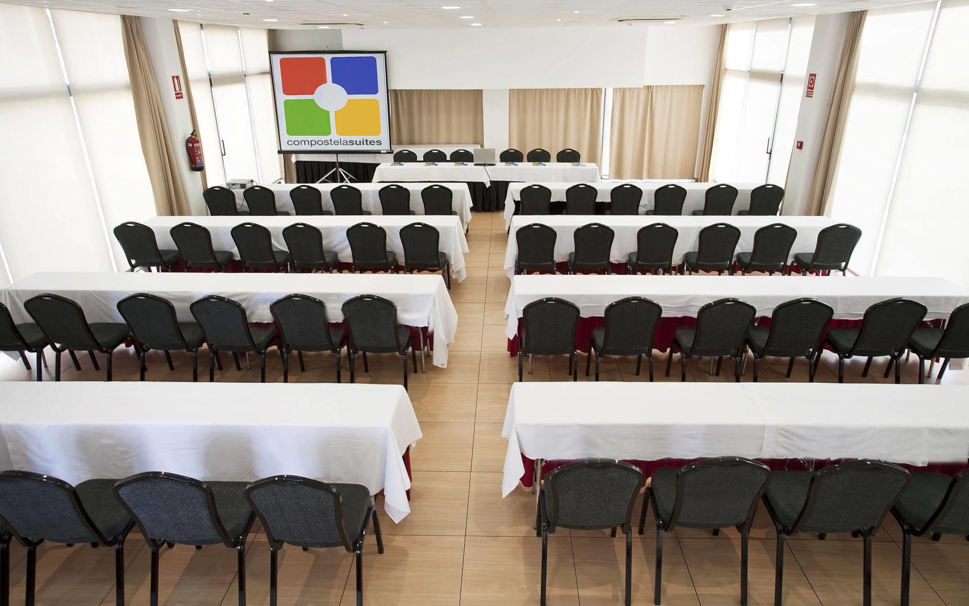 Apartahotel Compostela 3*