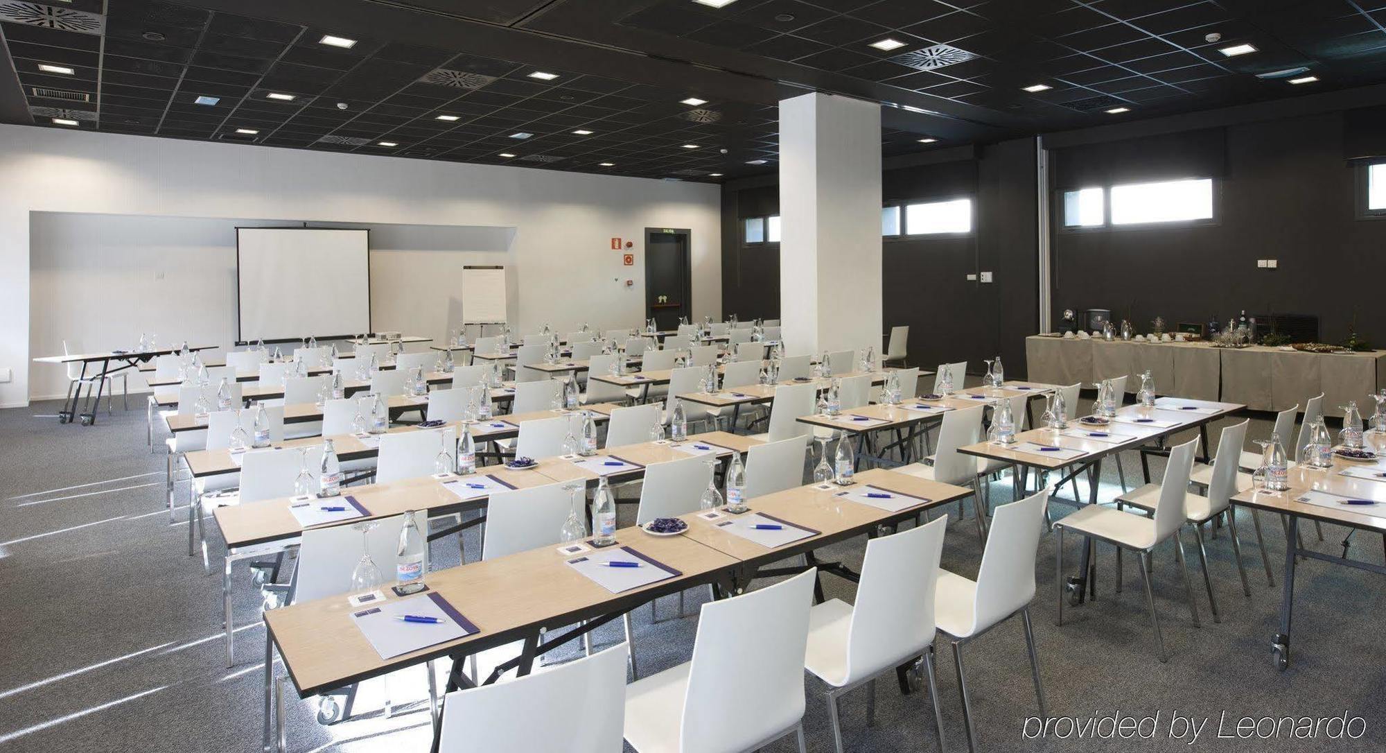 Hotel Occidental Castellana Norte 4*