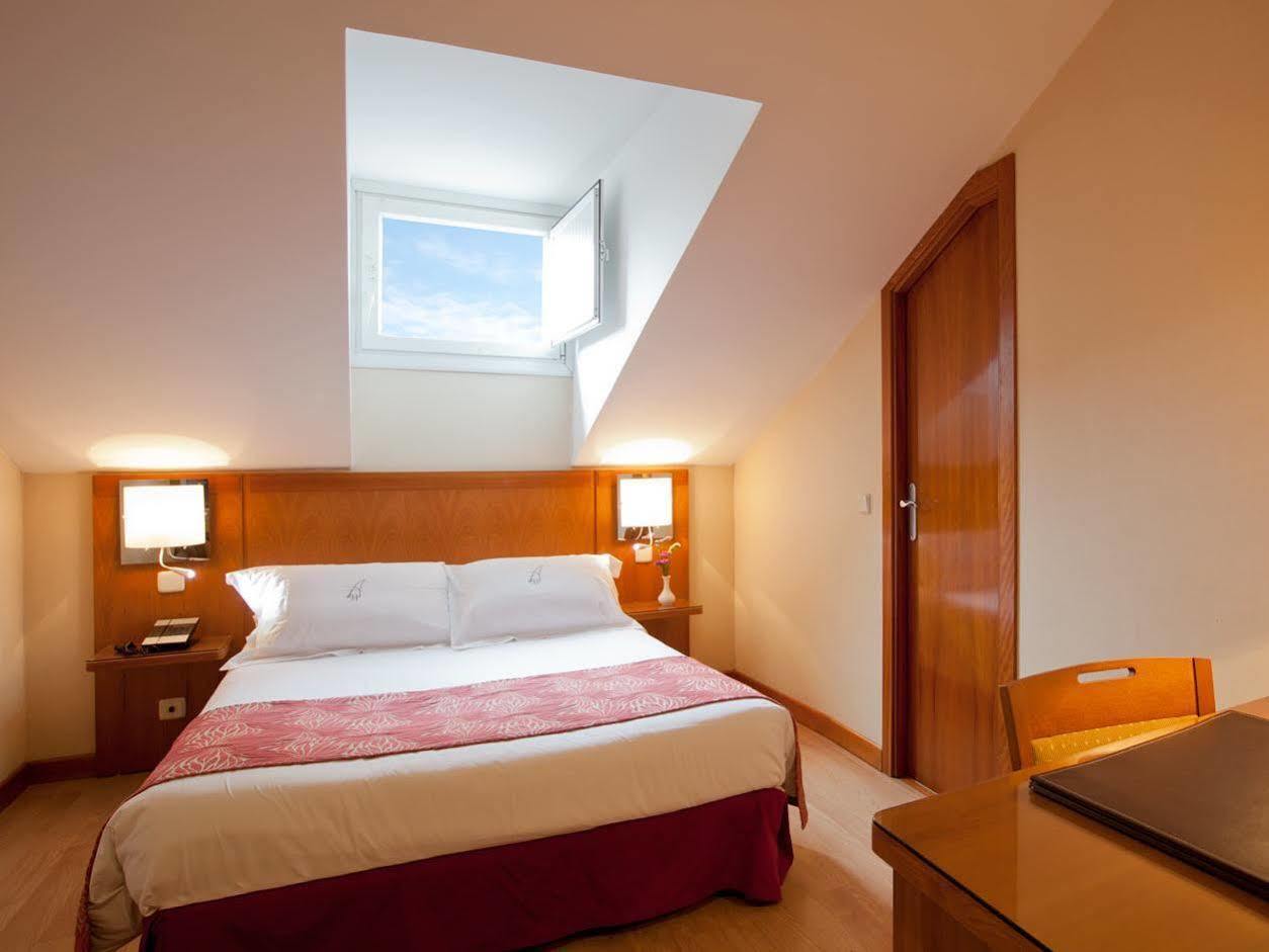 Ateneo Puerta Del Sol Hotel