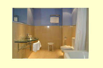 Ateneo Puerta Del Sol 3*