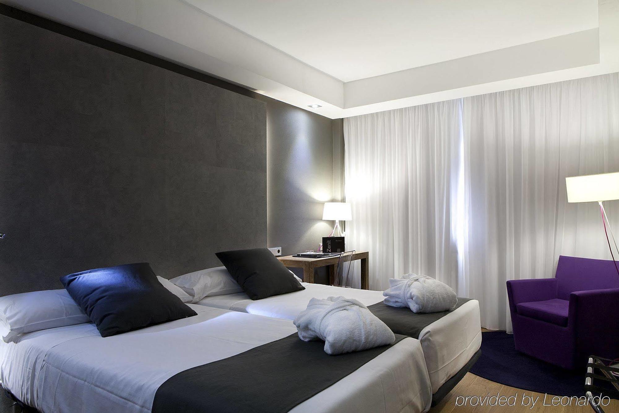 Hotel Zenit Conde De Orgaz 4*