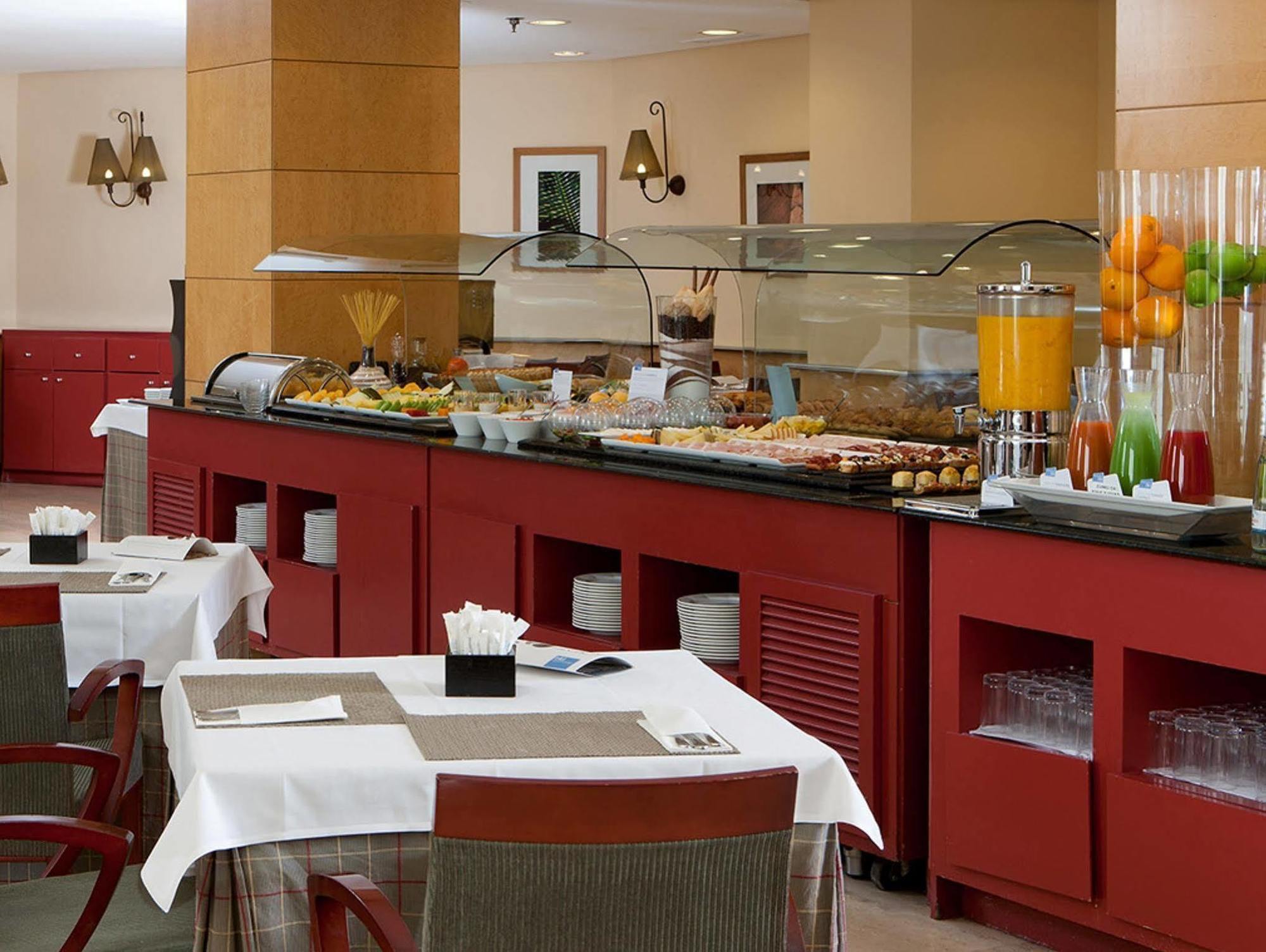 Nh Paseo De La Habana Hotel
