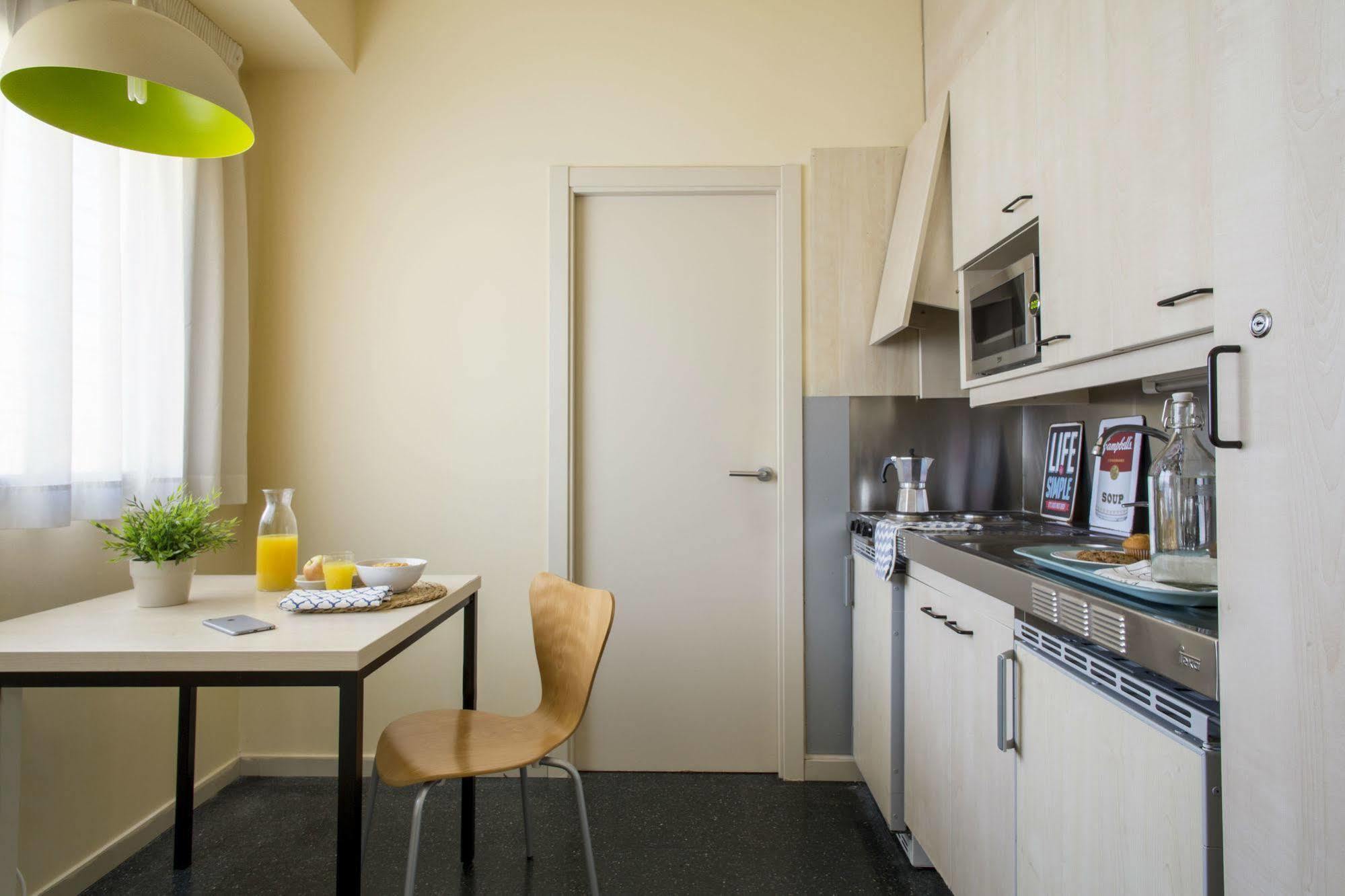 Residencia Universitaria Erasmo * Madrid