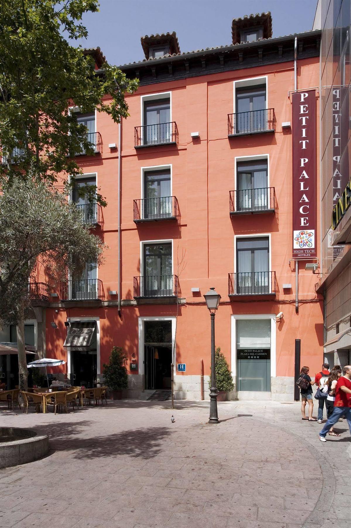 Petit Palace Plaza Del Carmen Hotel