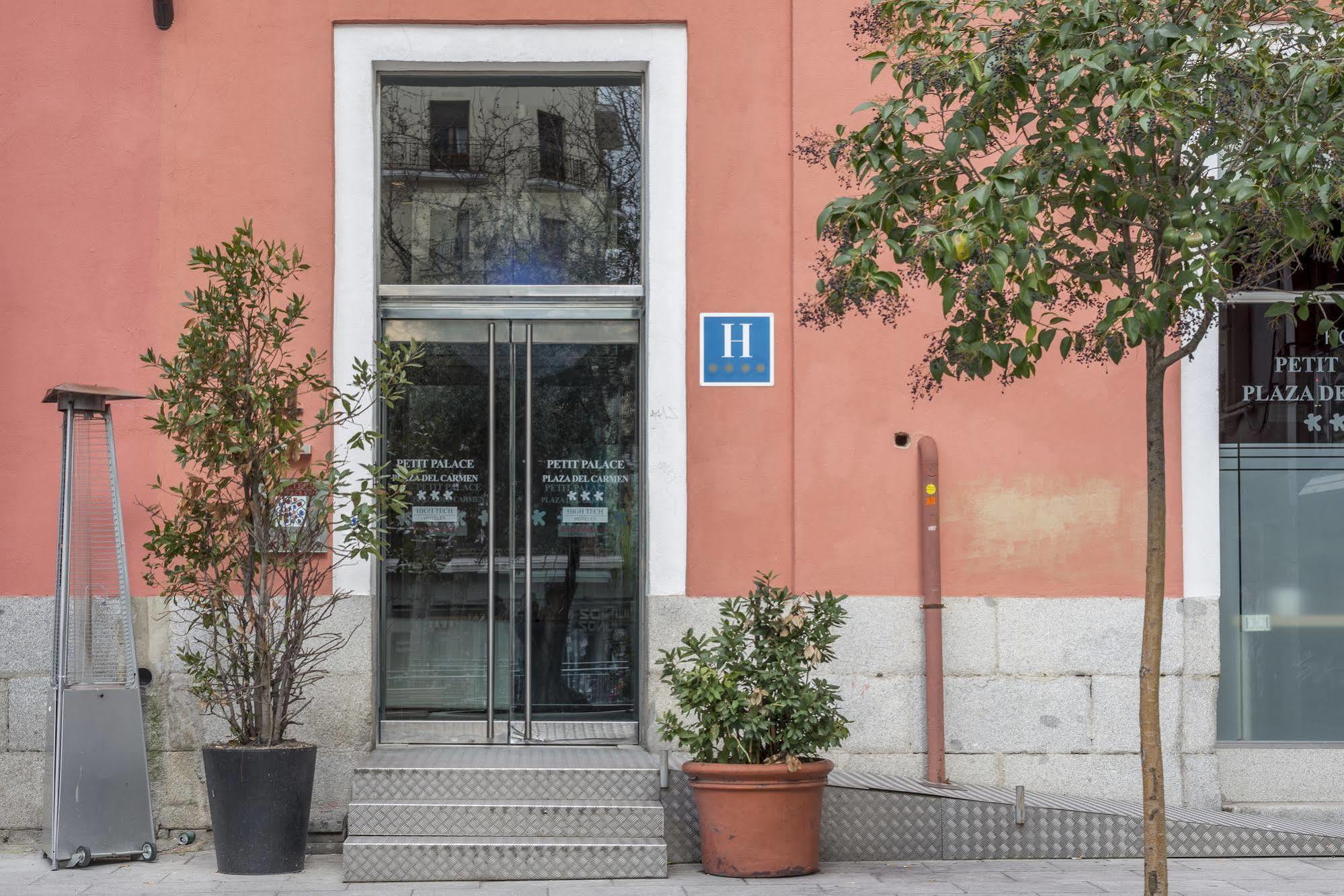 Petit Palace Plaza Del Carmen 4*
